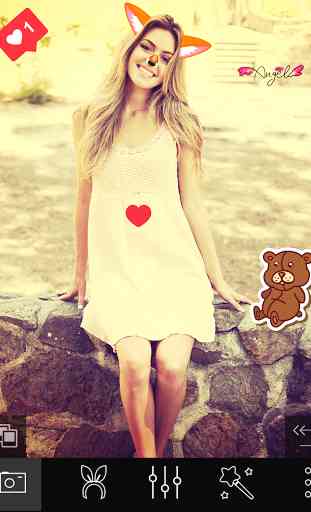 Snap Pic Camera with Stickers 4
